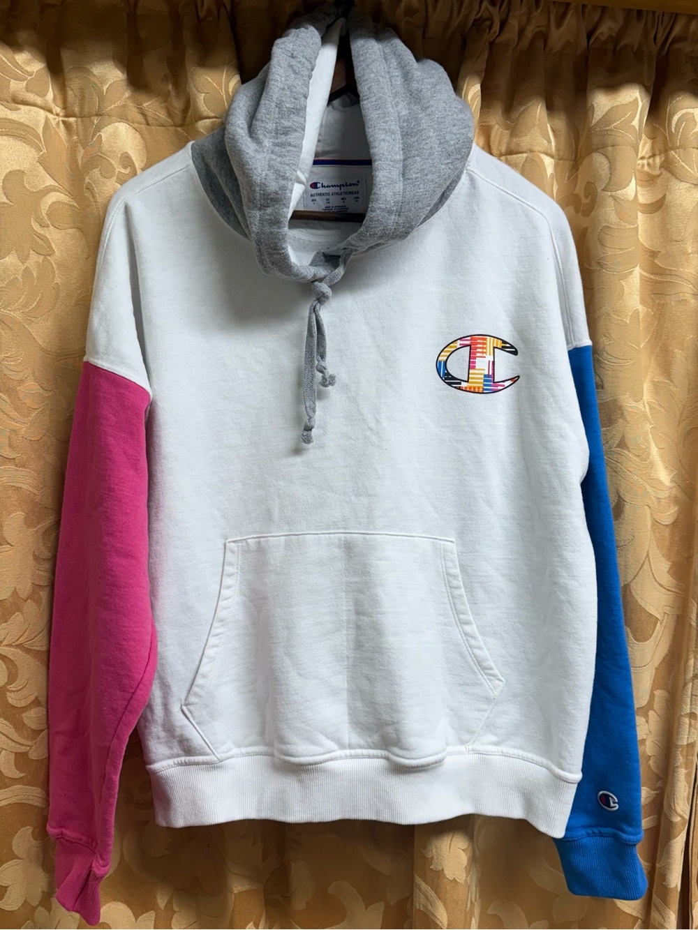 Champion Men's Colorblock Hooded Sweatshirt - White/Pink/Blue and gray size L